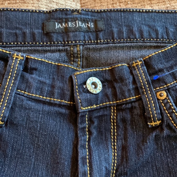 JamesJeans skinny leg, dark wash sz26 stretchy lightweight jeans in good conditn - Picture 6 of 9